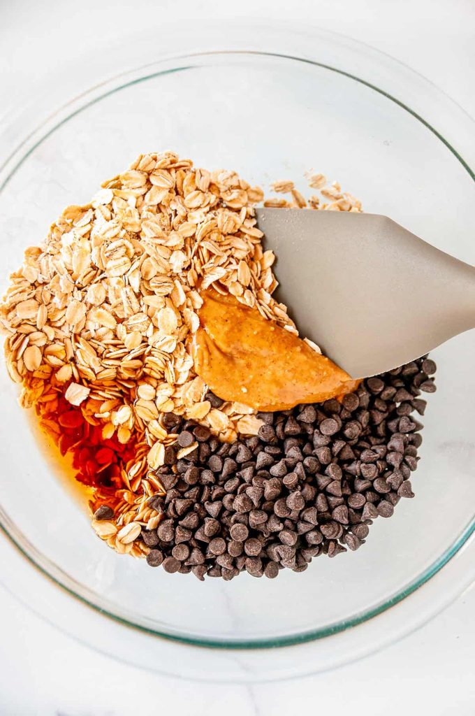 Ingredient No-Bake-Peanut-Butter-Oat-Balls-1