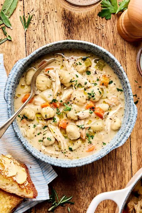Creamy-Chicken-and-Gnocchi-Soup